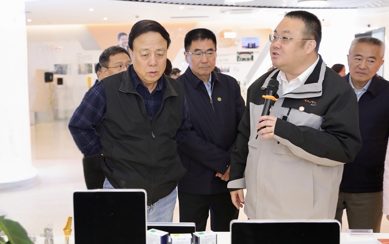 新聞 | 九三學社中央調研組蒞臨創健醫療開展重點考察調研